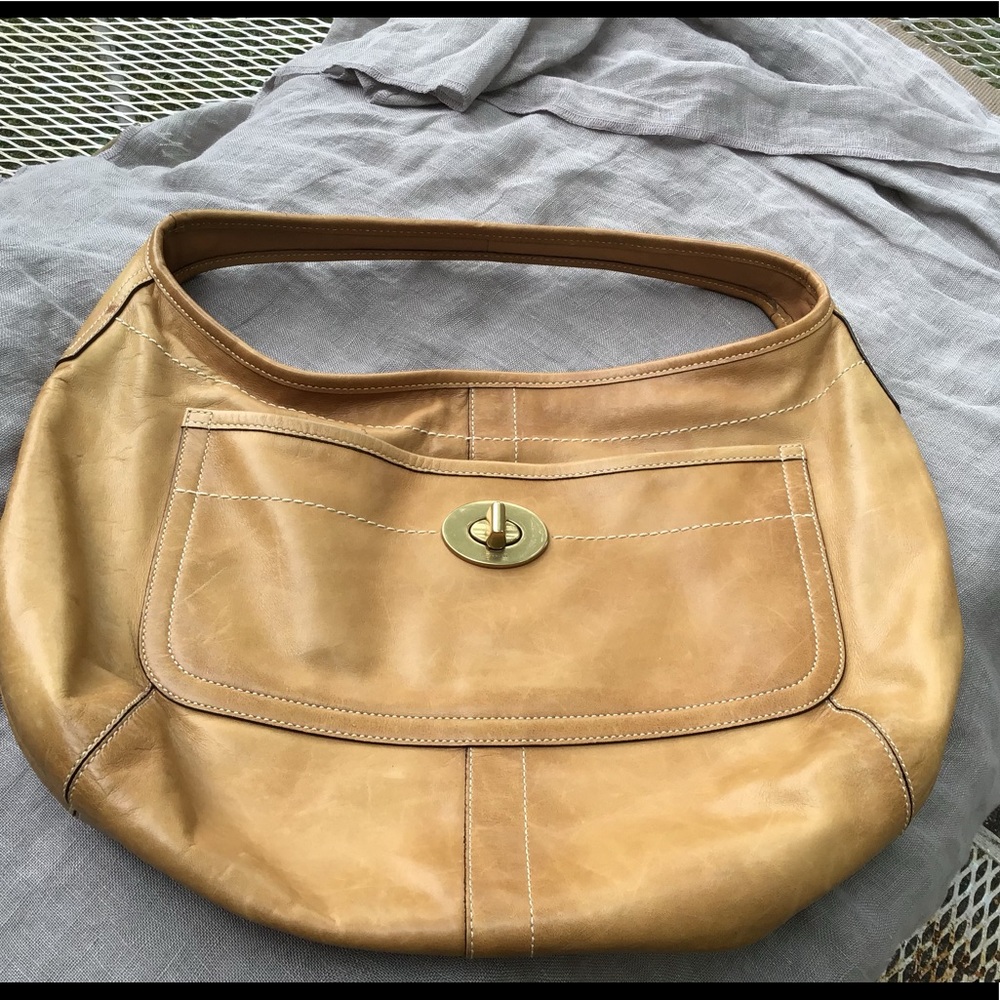 Vintage COACH shoulder bag